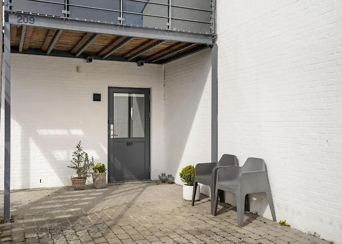 Amazing In With House Sea View Apartament