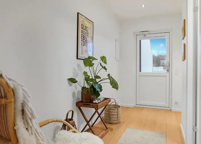 Amazing In With House Sea View Apartament