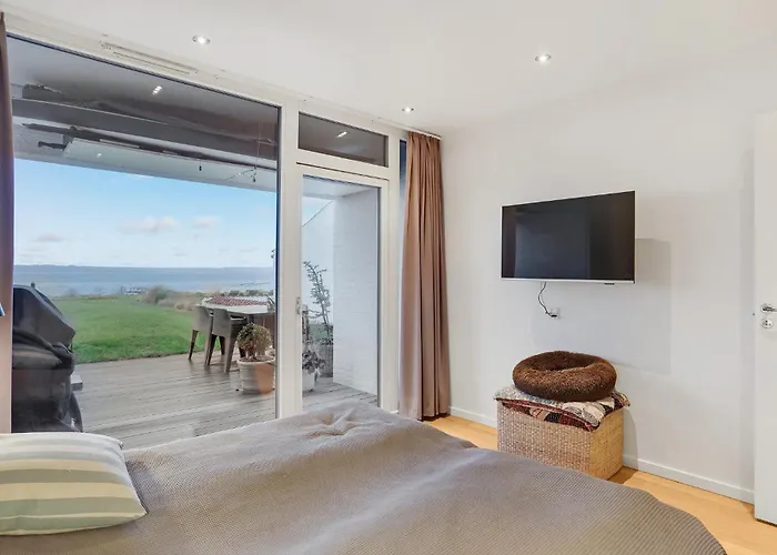 Amazing In With House Sea View *